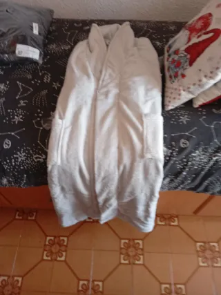 Batas de casa negras y grises de marca iris&lilly