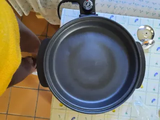 Cacerola eléctrica Castey.sin usar