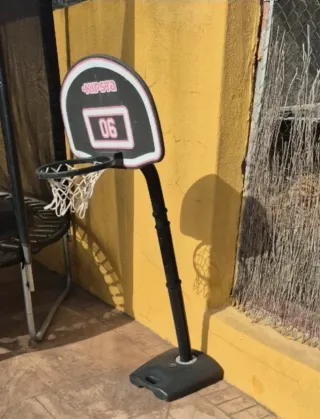 Canasta de baloncesto KIPSTA con número 06