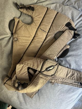 Mochila Portabebés BabyBjörn Beige