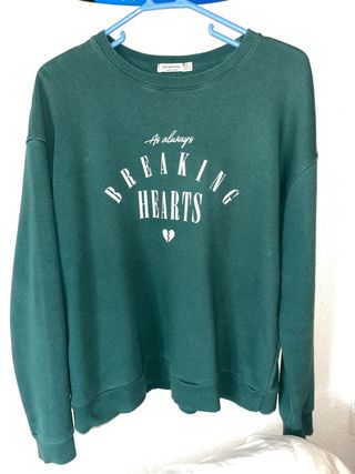 Sudadera Stradivarius verde Breaking Hearts