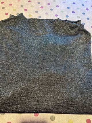 Jersey plateado cuello alto