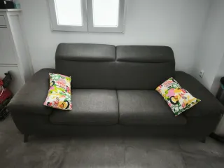 Sofá 3 plazas gris muy confortable