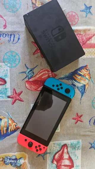 Nintendo Switch Azul y Rojo