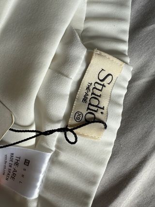 Pantalón The Are blanco nuevo con etiqueta.