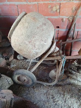 Vendo o cambionHormigonera móvil en muy buen estad