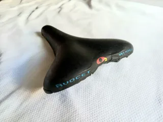 Sillín Avocet O2 Air 40W titanium