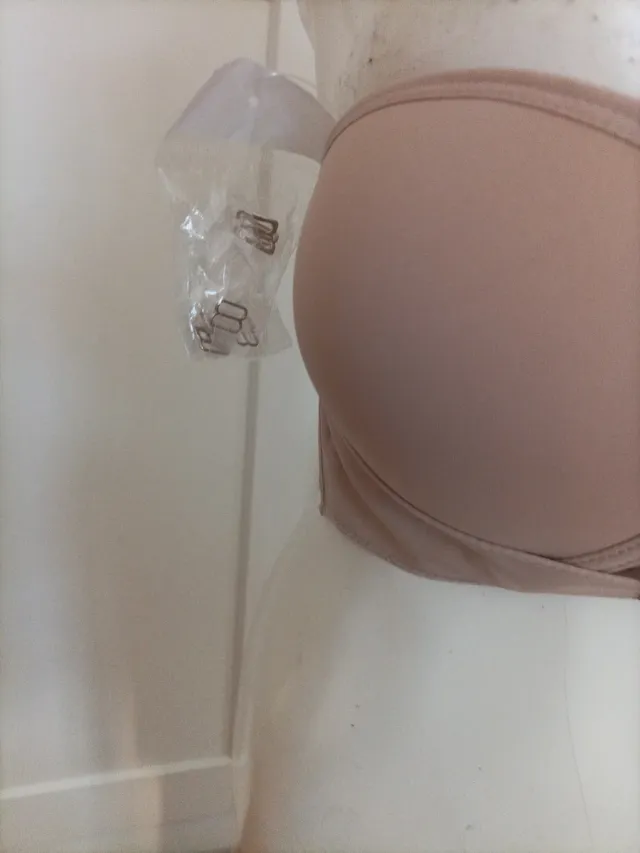 Sujetador beige sin tirantes