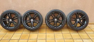 4 llantas 18 pulgadas estan en buen estado