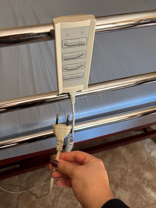 Cama Articulada Eléctrica 1.50m con Mando