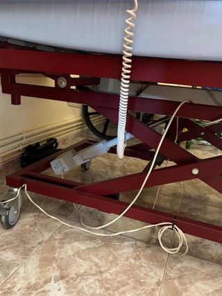 Cama Articulada Eléctrica 1.50m con Mando