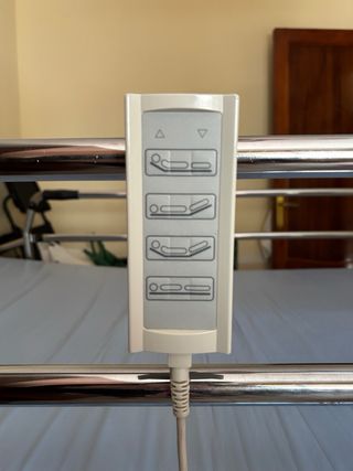 Cama Articulada Eléctrica 1.50m con Mando
