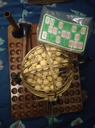 ANTIGUO BINGO AÑOS 70 MARCA CHICOS EN SU CAJA