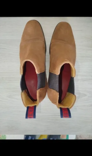 Botines de ante marrón Carolina Herrera