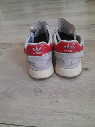 Zapatillas Adidas Gris y Rojo Talla 42.5