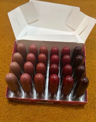 Pintalabios Colorish Set 24 Unidades. 2 euros cada