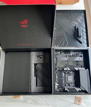 Placa Base ASUS ROG Crosshair X670E Hero