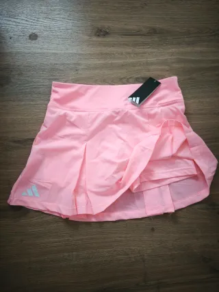 Falda Adidas con pantalón