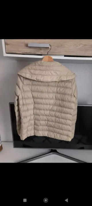 Chaqueta ligera beige