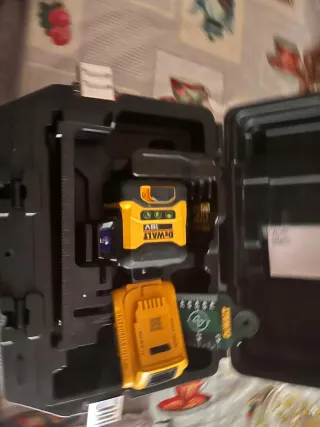 Nivel Láser DEWALT DCLE34031D1-QW