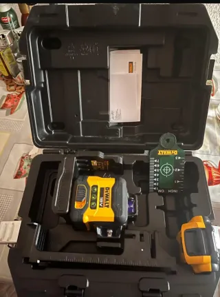 Nivel Láser DEWALT DCLE34031D1-QW