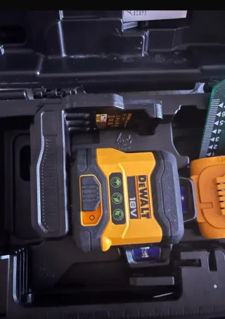 Nivel Láser DEWALT DCLE34031D1-QW