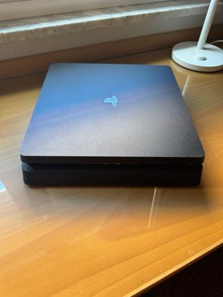 PS4 Slim 500GB + Mando + FIFA 21