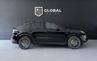 Porsche Cayenne coupe 2023 hibrido