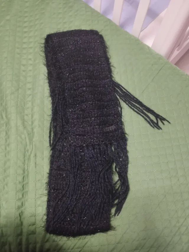 Sciarpa Cafè Noir nera con fili lamé