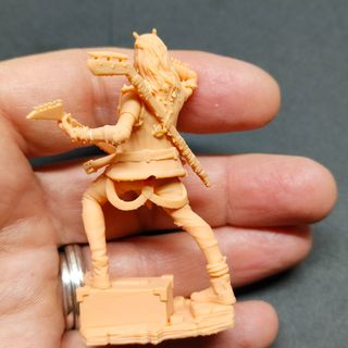 FIGURA GUITARRISTA HEAVY 54MM