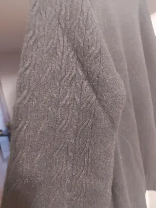 Maglione nero con perle