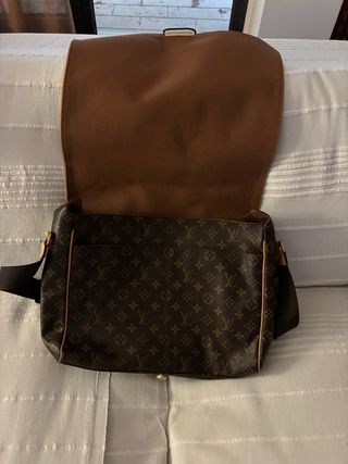 Louis Vuitton Abbesses Messenger