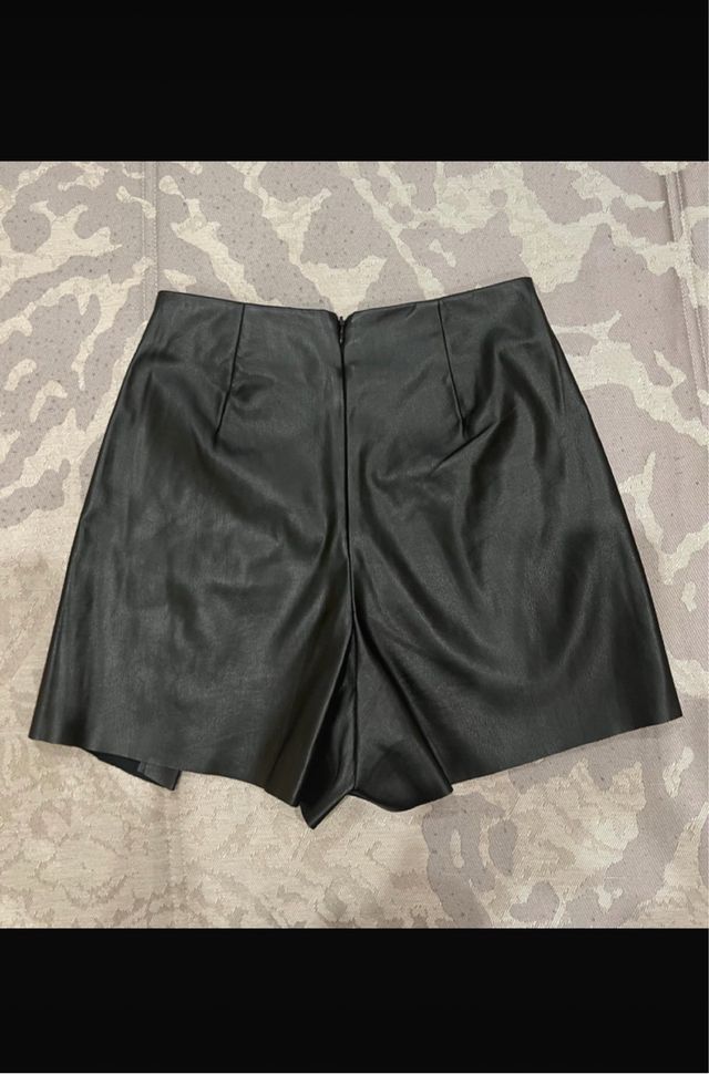 Falda pantalón negra Stradivarius Talla 32