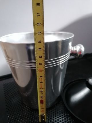 Sputacchiera da sommelier in metallo