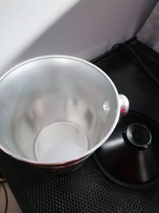 Sputacchiera da sommelier in metallo