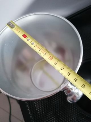 Sputacchiera da sommelier in metallo