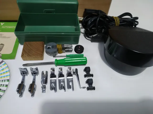 Máquina de coser Refrey Transforma 427