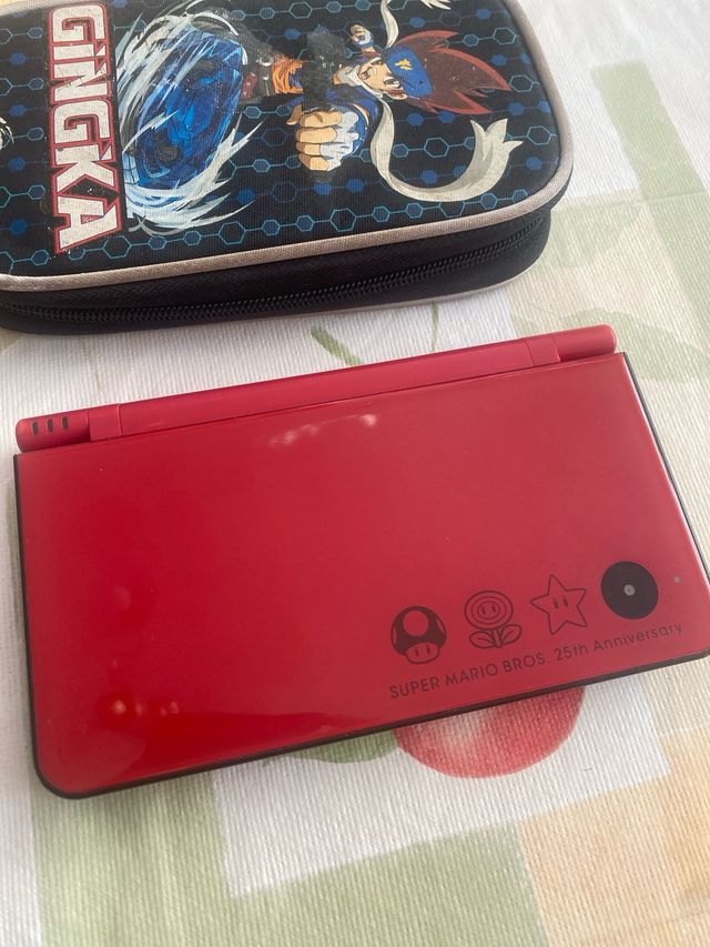 Nintendo DSi XL Roja + Funda + Cargador