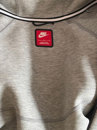 Sudadera Nike Tech Fleece Gris