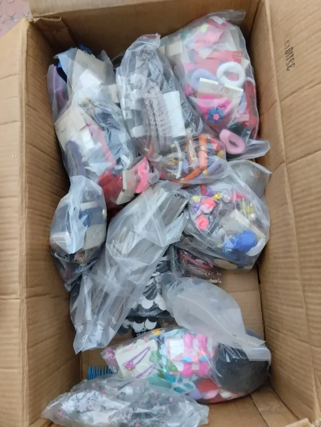 Lote Prendedores, Diademas y Coleteros 0,50 €