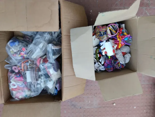 Lote Prendedores, Diademas y Coleteros 0,50 €