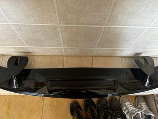 Alerón deportivo coche