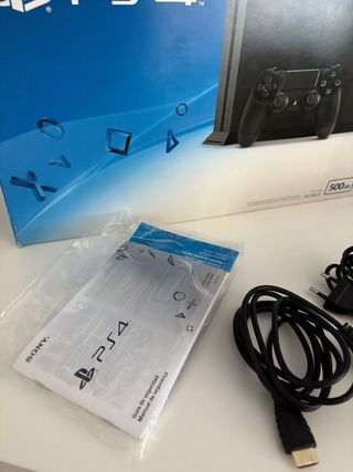 PS4 500GB + 2 Mandos (Negro y Rosa)