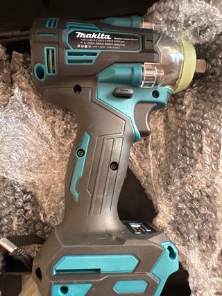 Taladro de impacto Makita 18V + 2 baterías