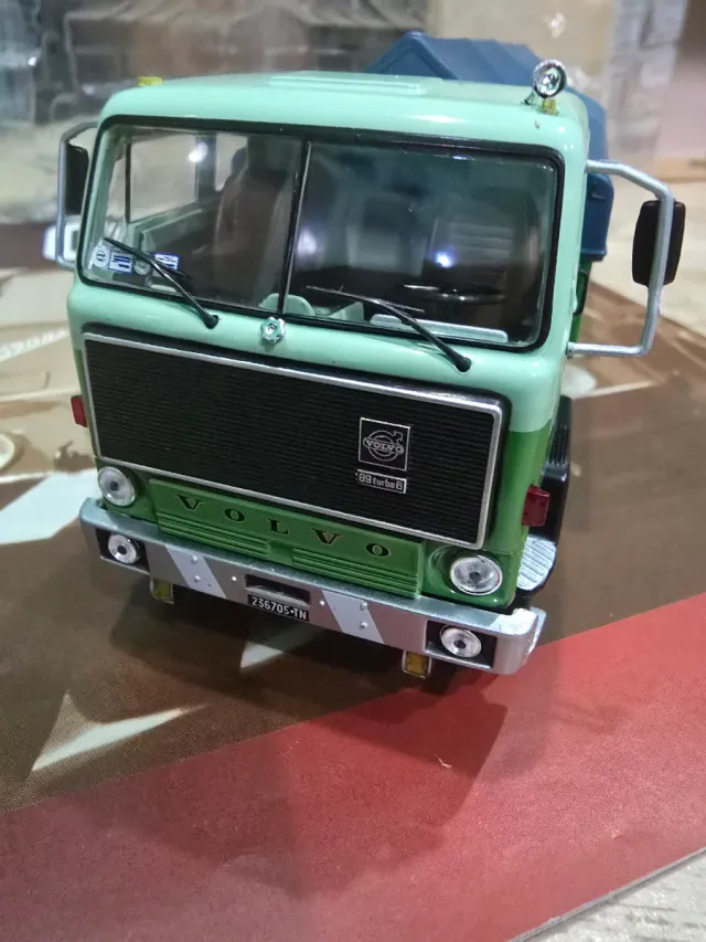 Modellino Camion Volvo F89 Turbo 6 de agostini