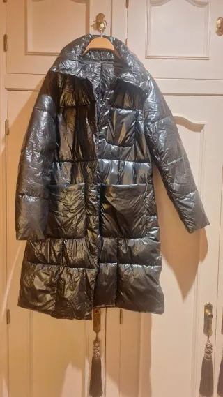 Abrigo acolchado azul petroleo