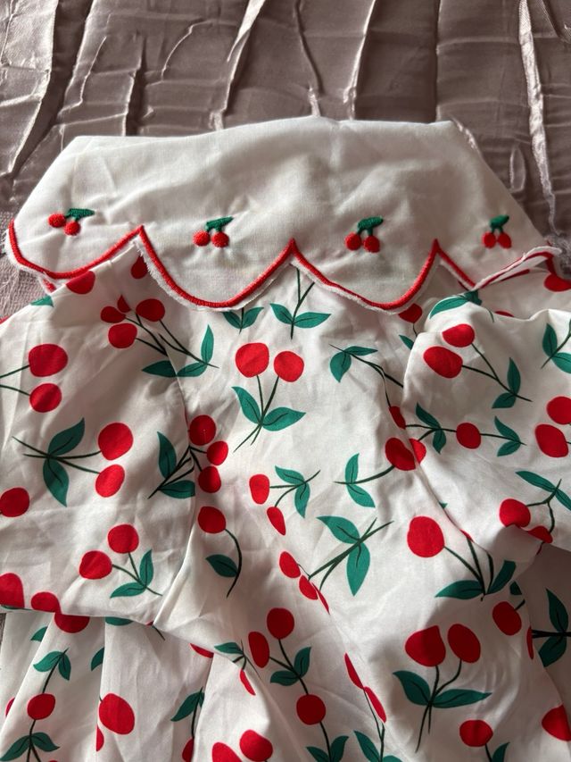 Camicia per cane con stampa di ciliegie