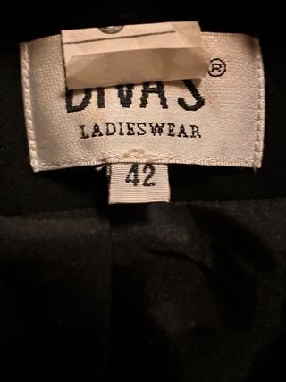 Chaqueta VIVAS Negra Talla 42.