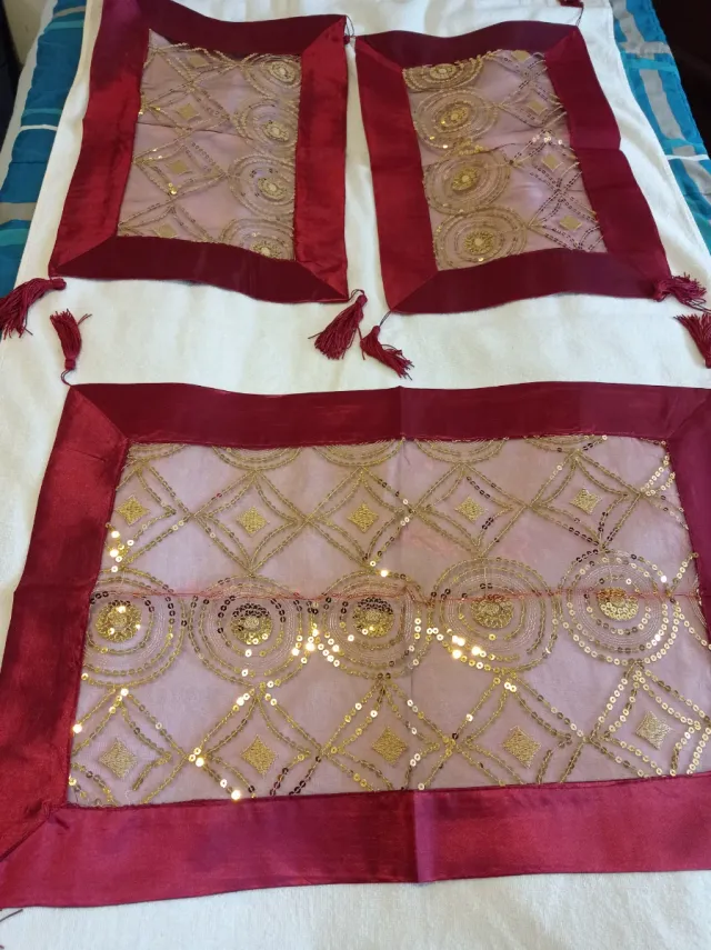 Set manteles lentejuelas oro y rojo