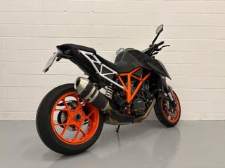 KTM SUPERDUKE 1290